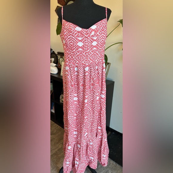 Betsey Johnson 'Amazing Aztec' Tiered Maxi Dress Sz 14 Beautiful Coral Print - Picture 1 of 10